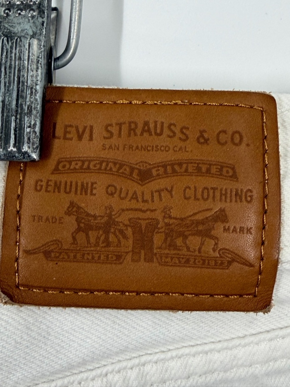 Levis Premium Baggy Dad Wide Leg Off White Jeans 28 Minimalist Edgy High Rise - Picture 2 of 14